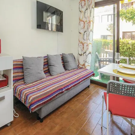 One-bedroom Holiday In Cancelada Holiday home Estepona