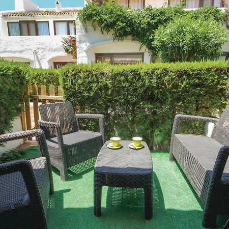 One-bedroom Holiday In Cancelada Hébergement de vacances *